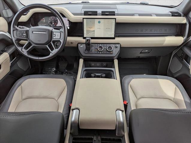 Used 2024 Land Rover Defender 130 X-Dynamic SE image 18