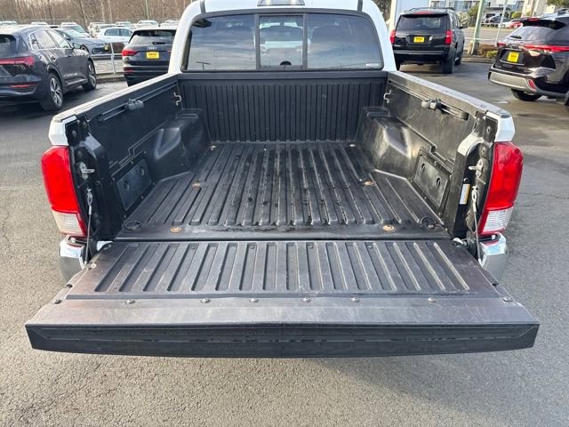 Used 2016 Toyota Tacoma SR5 image 11