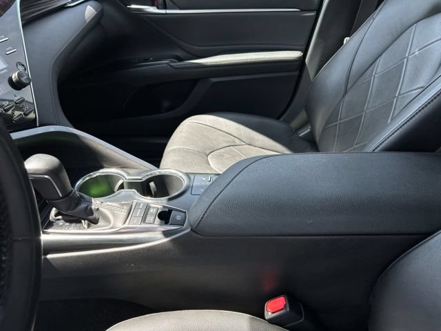 Used 2018 Toyota Camry XLE w/ Audio Package FWD image 30