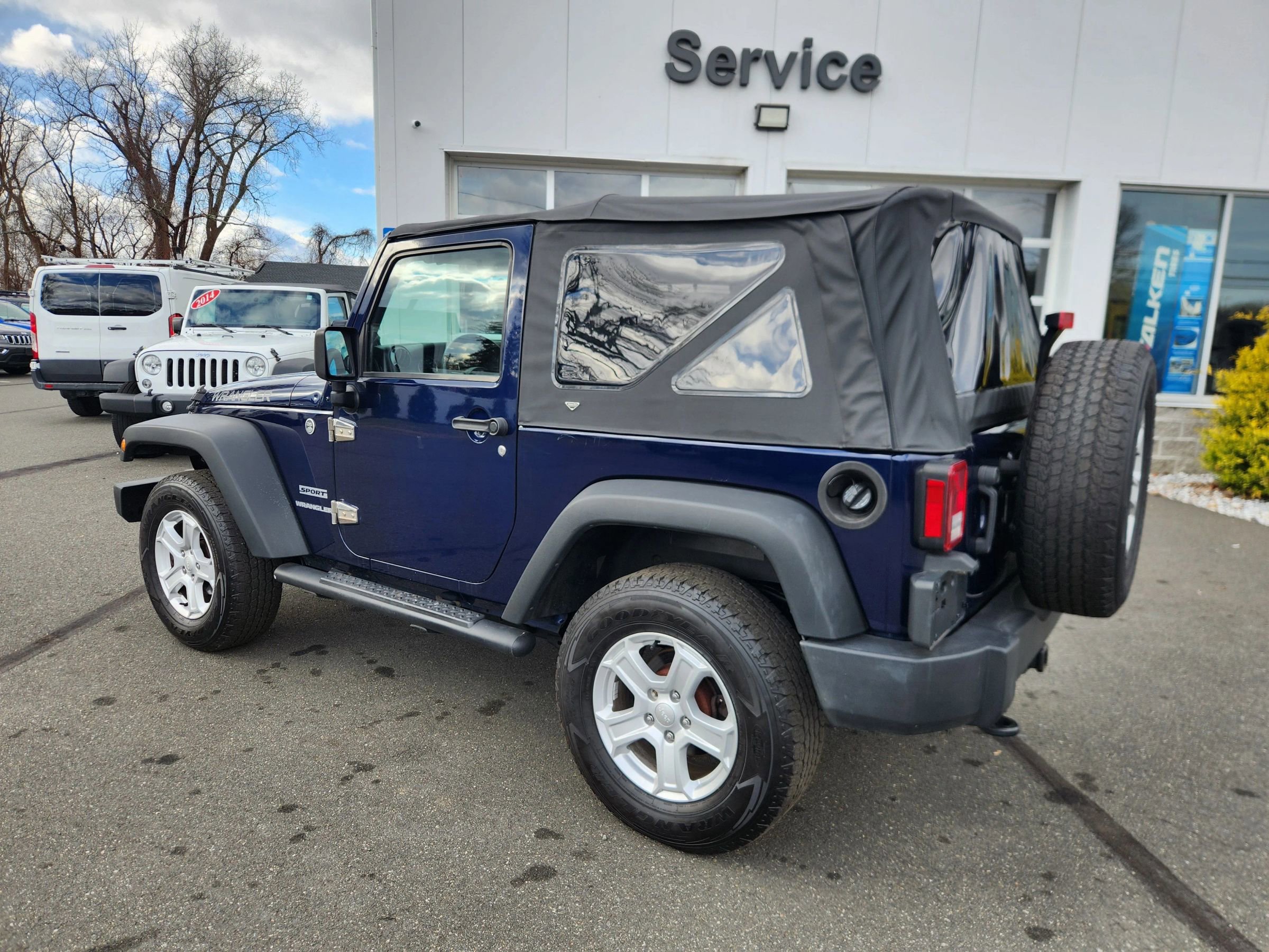 Used 2013 Jeep Wrangler Sport image 9