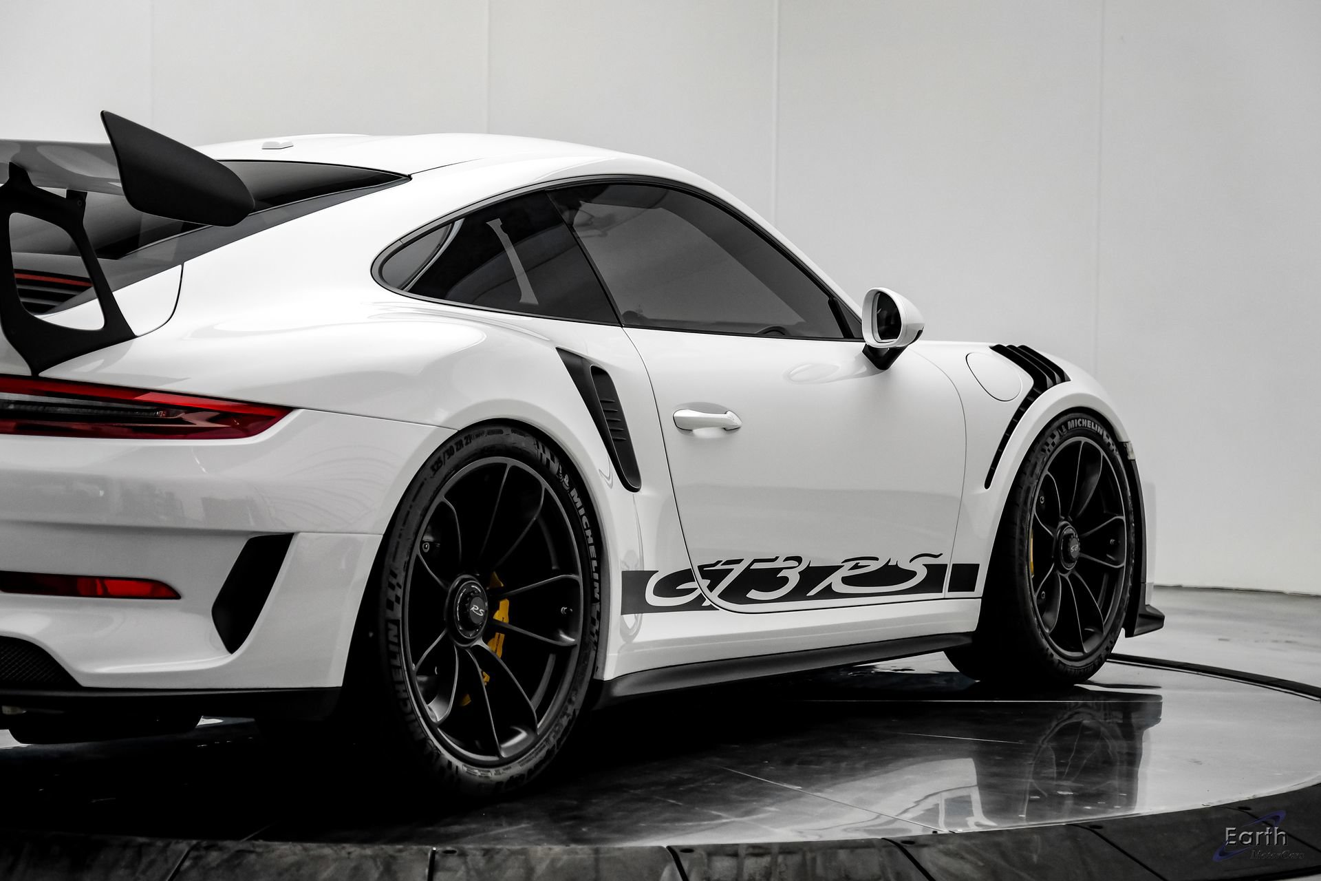 Used 2019 Porsche 911 GT3 RS RWD image 24