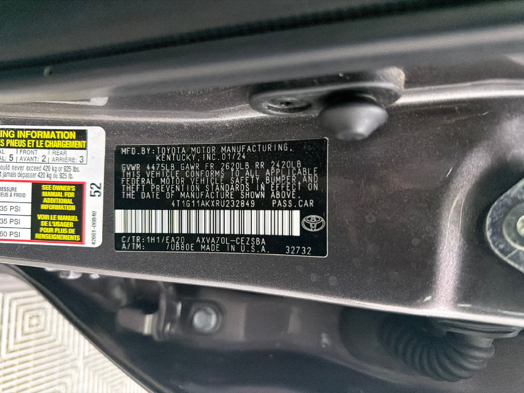 Used 2024 Toyota Camry SE FWD image 31