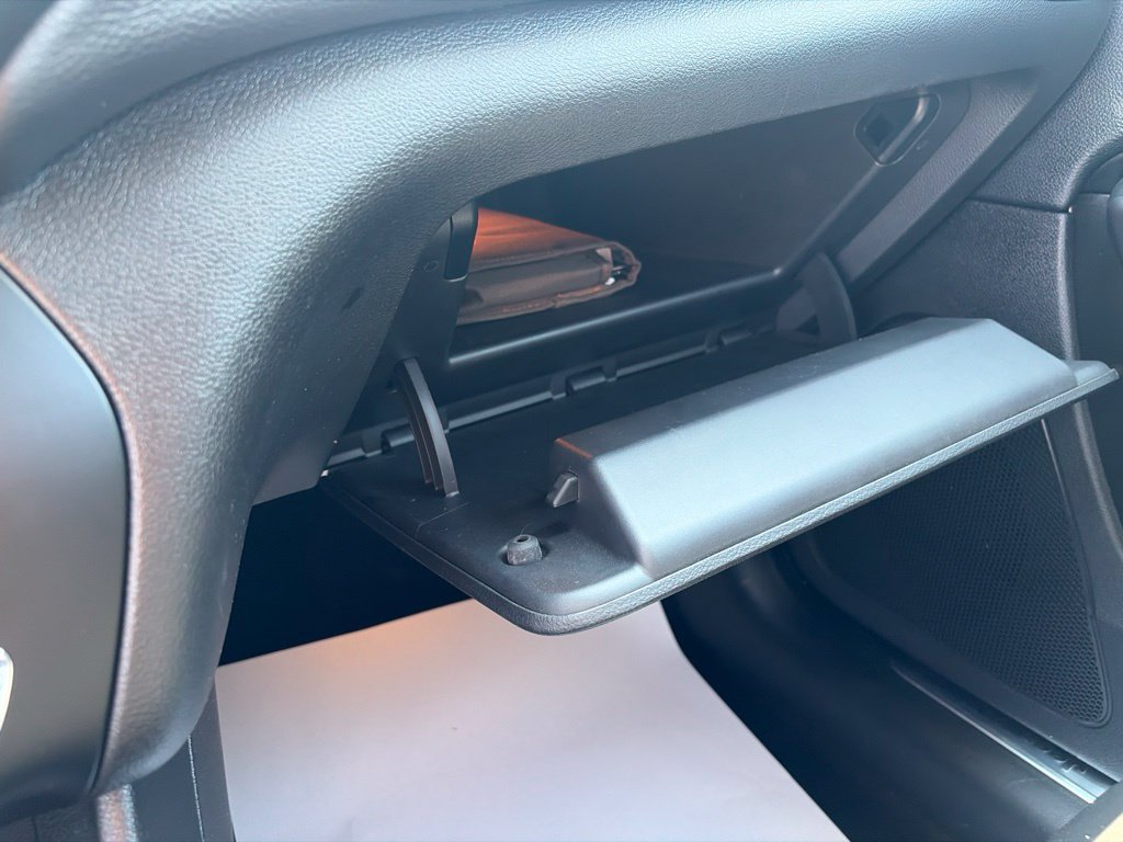 Used 2019 Jeep Cherokee Limited AWD/4WD image 33