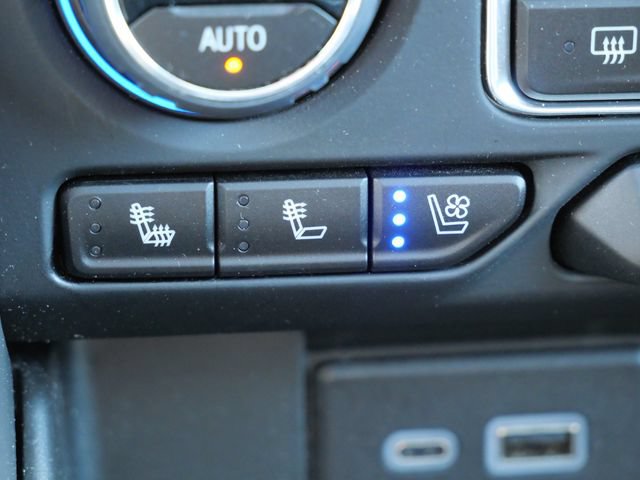 Used 2023 Chevrolet Suburban High Country AWD/4WD image 23