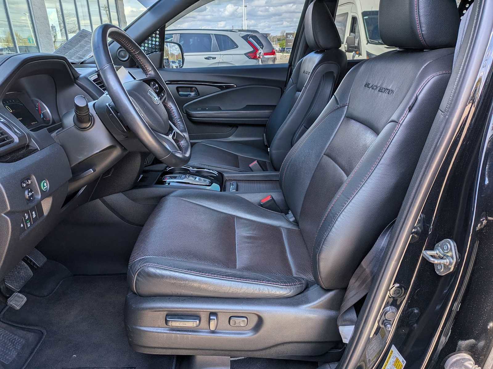 Used 2020 Honda Pilot Black Edition image 14