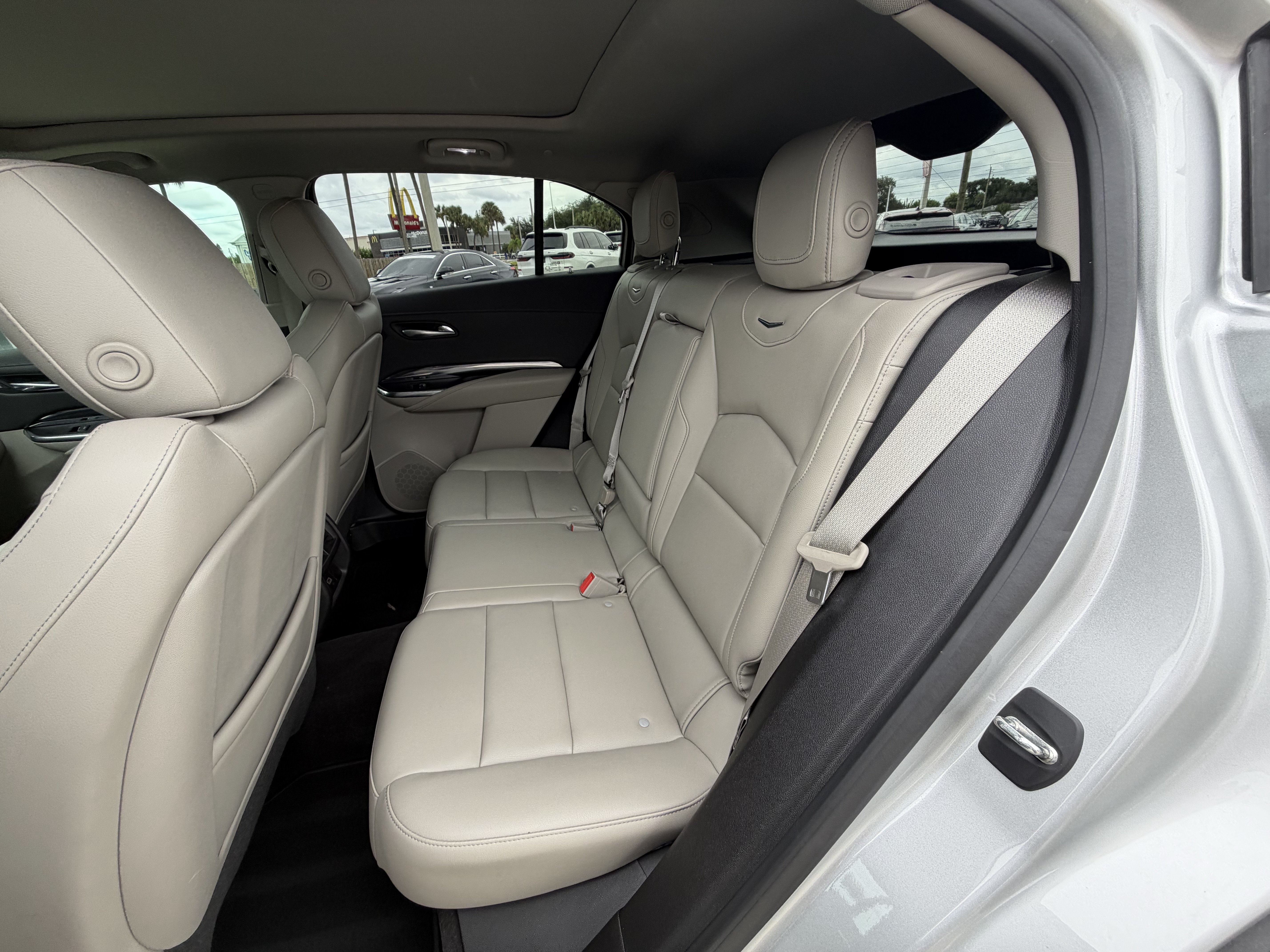 Used 2019 Cadillac XT4 Luxury FWD image 15