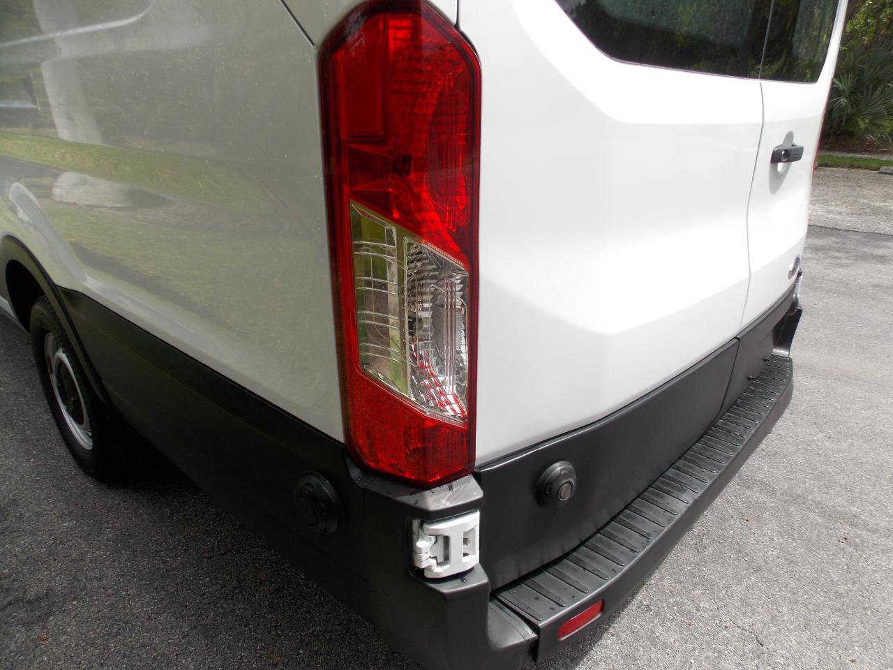 Used 2020 Ford Transit 250 148 High Roof Extended RWD image 17