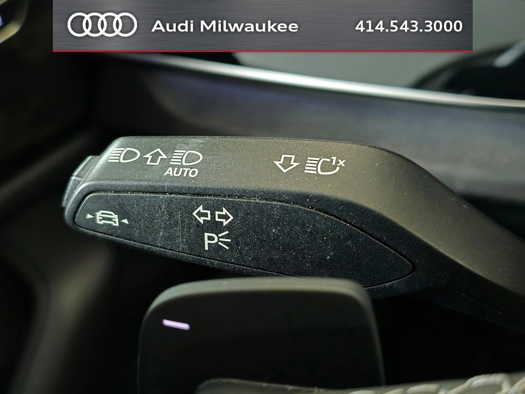 Used 2023 Audi Q8 Premium w/ Convenience Package AWD/4WD image 32