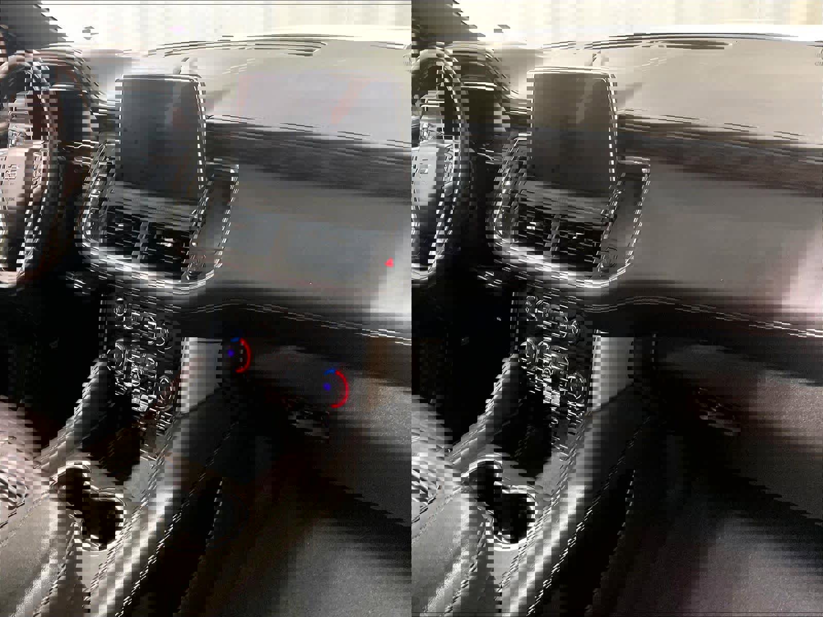 Used 2023 Chevrolet Tahoe Z71 w/ Luxury Package image 14