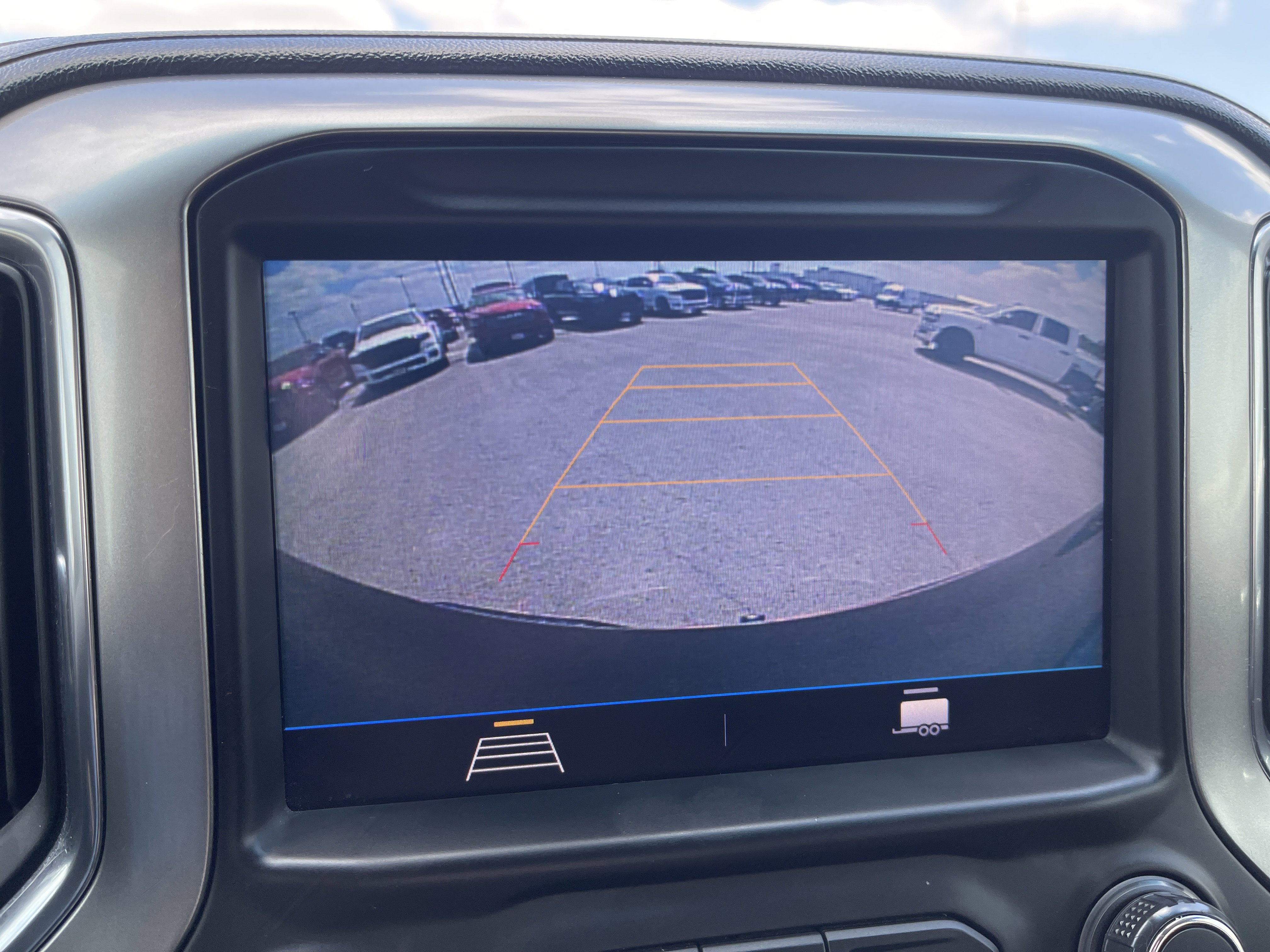 Used 2019 Chevrolet Silverado 1500 LT w/ Texas Edition image 28