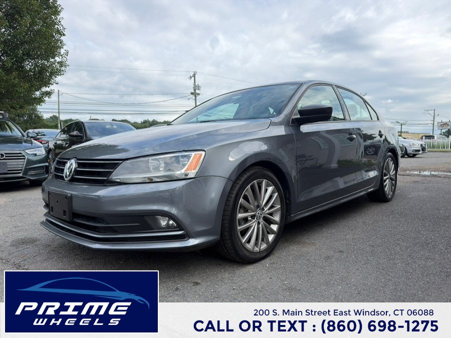 Used 2015 Volkswagen Jetta Sport FWD image 3