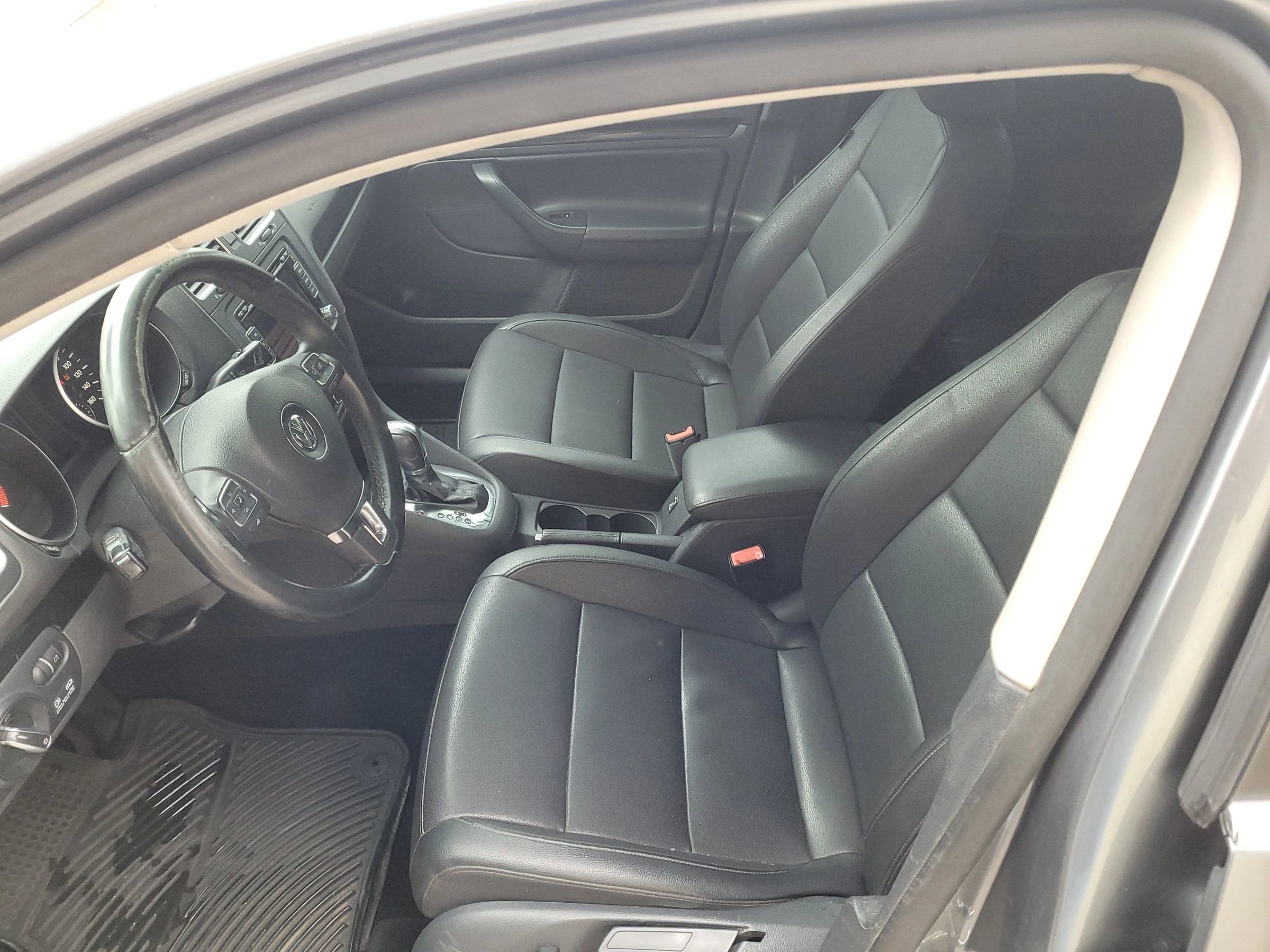 Used 2012 Volkswagen Jetta TDI image 5