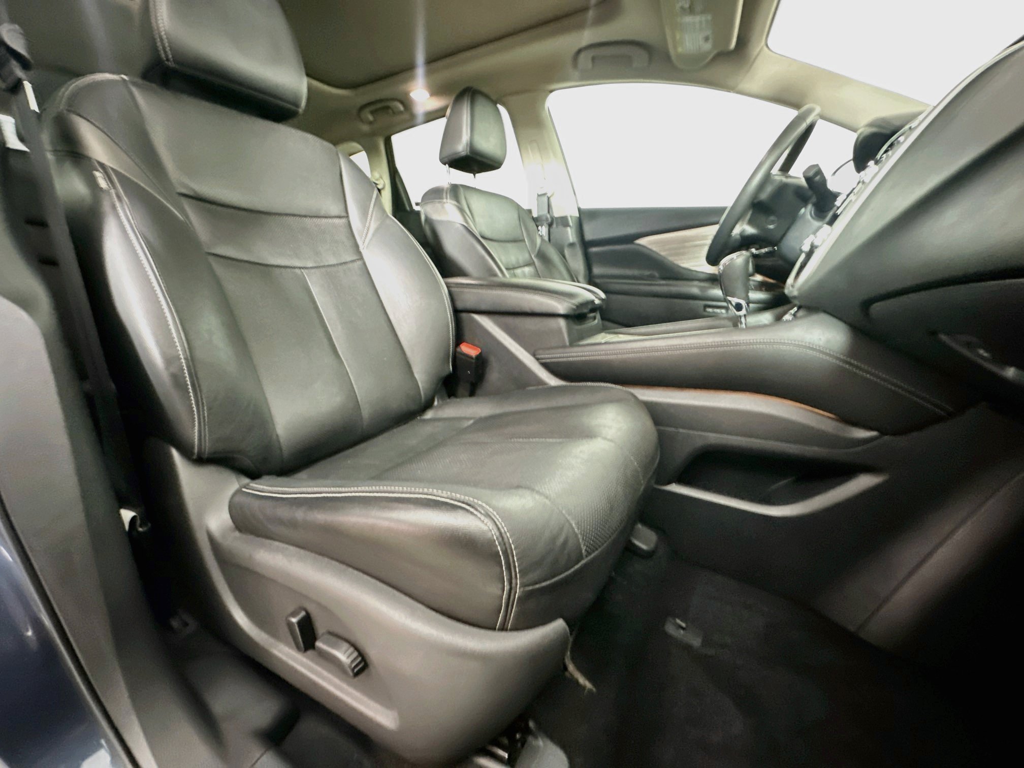 Used 2016 Nissan Murano Platinum w/ Platinum Technology Package FWD image 33