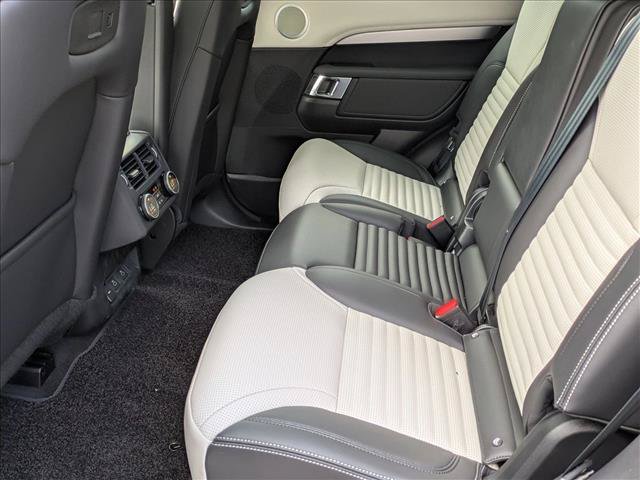 New 2026 Land Rover Discovery Limited Edition AWD/4WD image 17