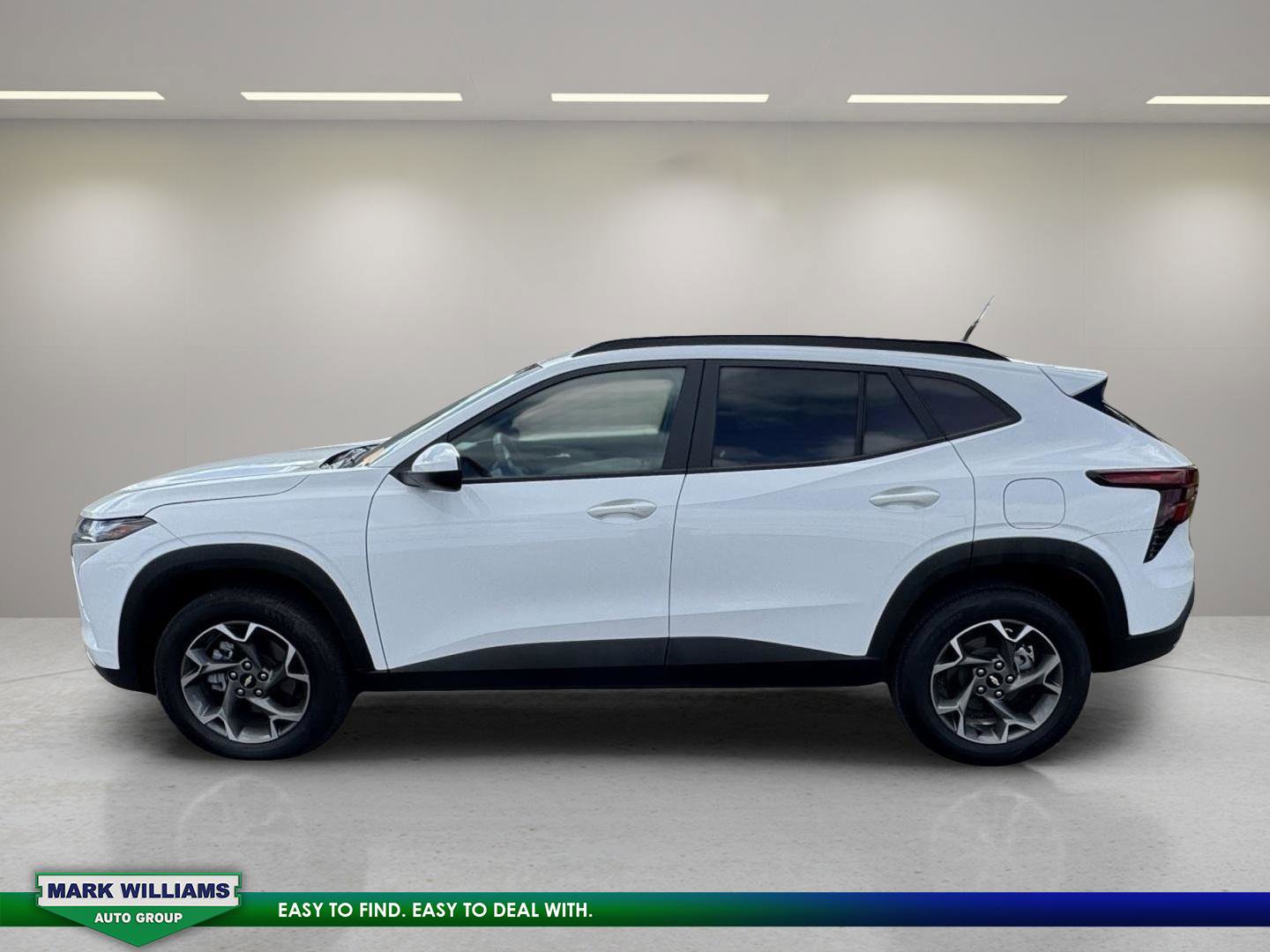 Used 2024 Chevrolet Trax LT w/ Driver Confidence Package image 4