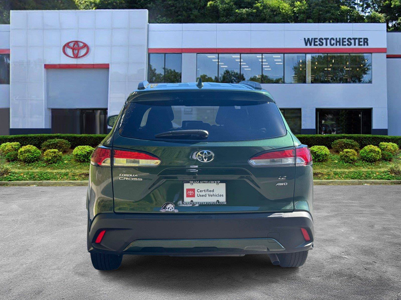 Used 2023 Toyota Corolla Cross LE w/ Moonroof Package AWD/4WD image 6