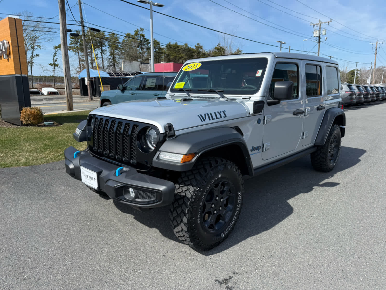 Used 2023 Jeep Wrangler Unlimited w/ Sun & Screen Package image 6
