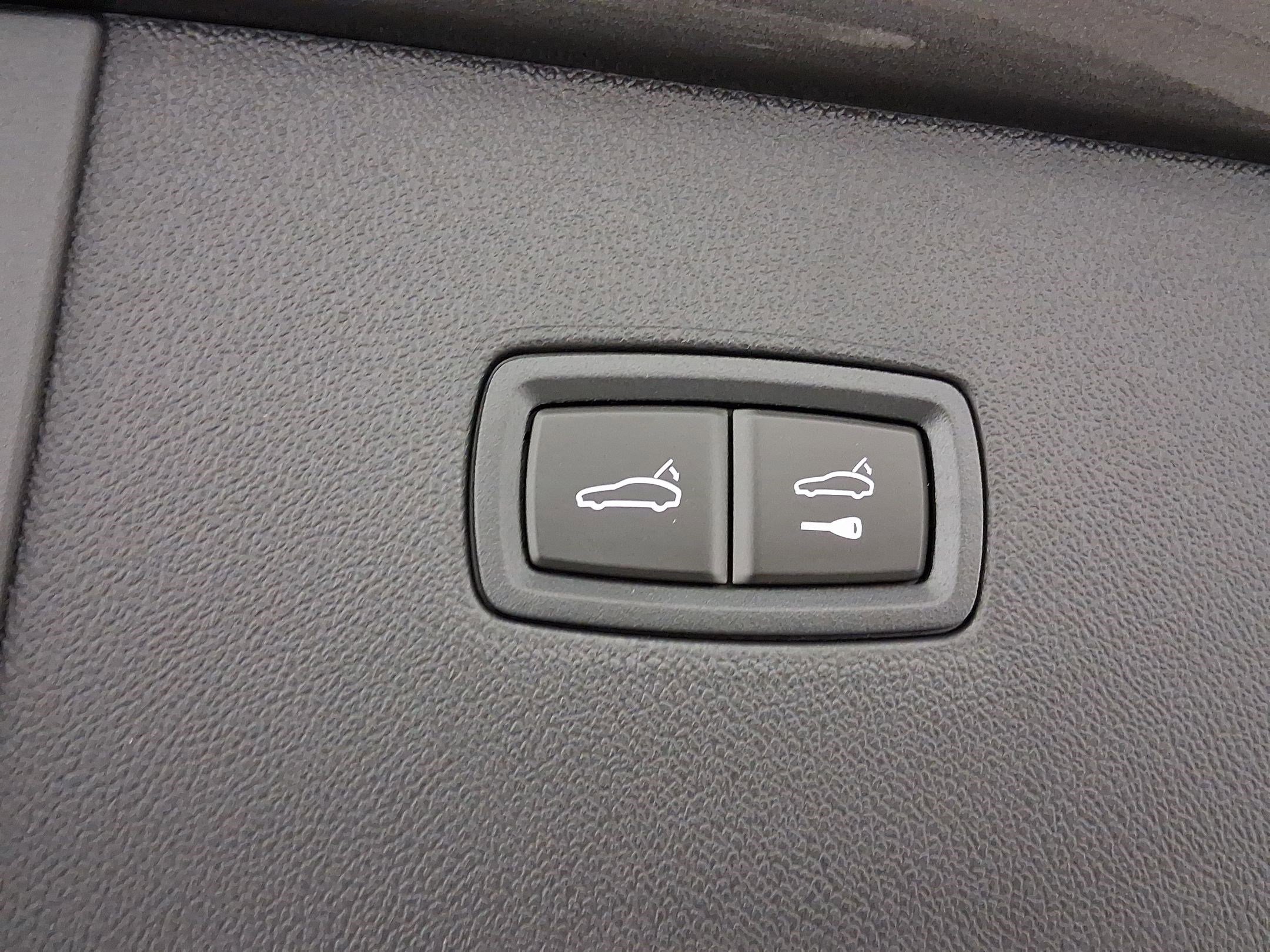 Used 2026 Porsche Cayenne Coupe image 32