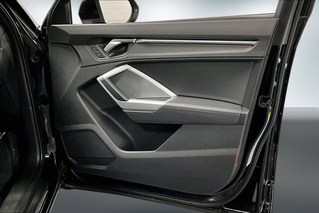 Used 2019 Audi Q3 2.0T Premium image 26