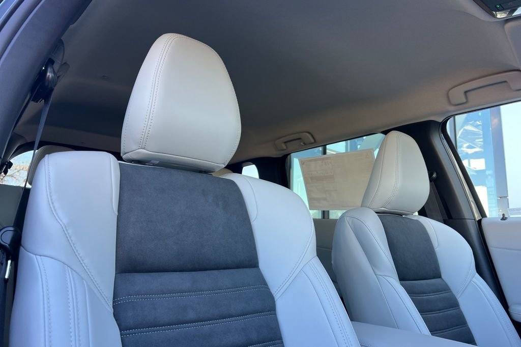 New 2026 Mitsubishi Outlander SE image 18