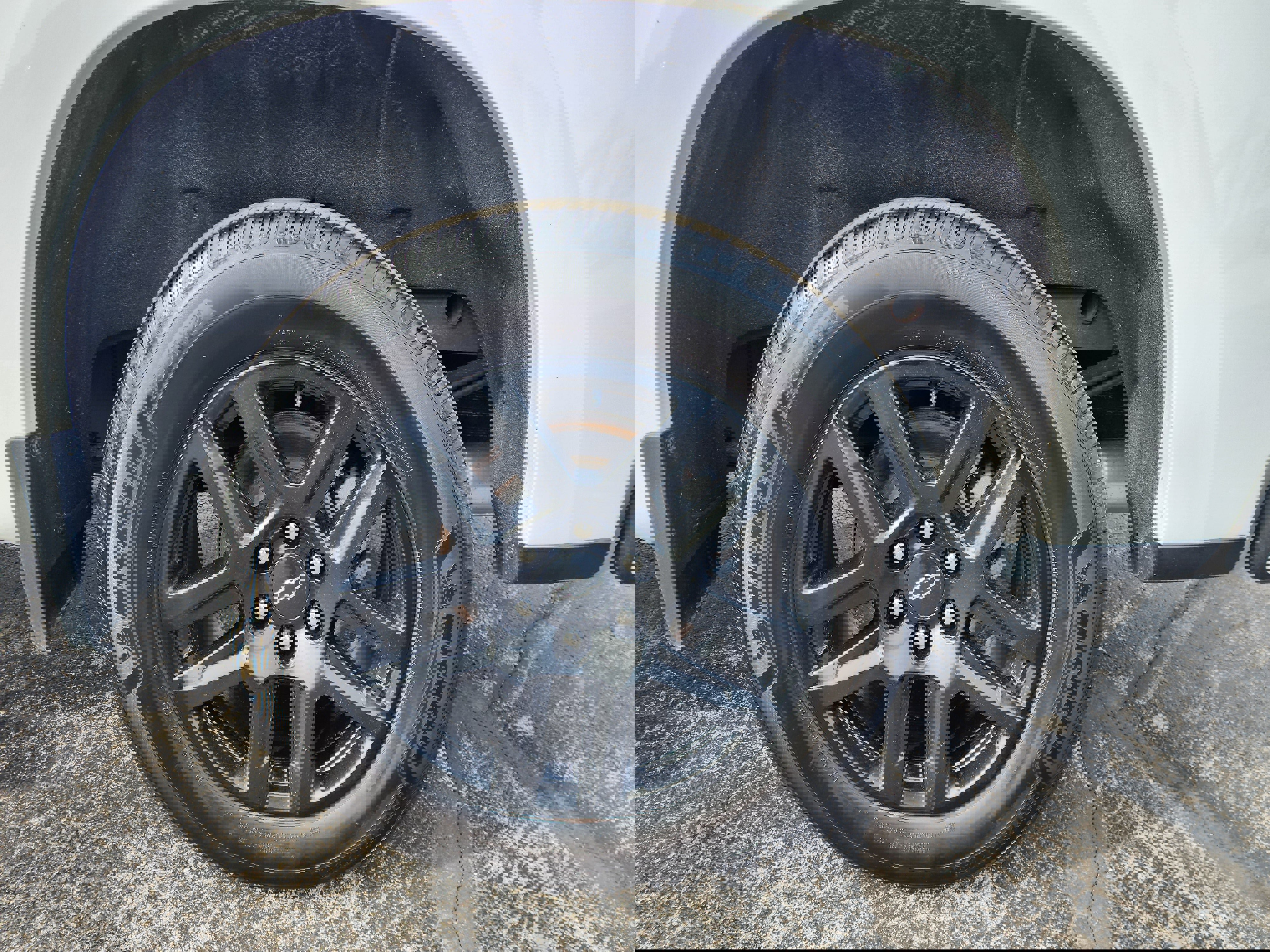 Used 2022 Chevrolet Silverado 1500 RST w/ LPO, Blackout Package AWD/4WD image 15