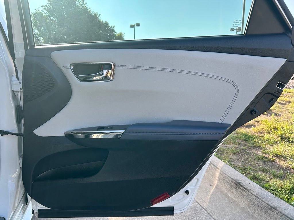 Used 2014 Toyota Avalon Limited FWD image 27