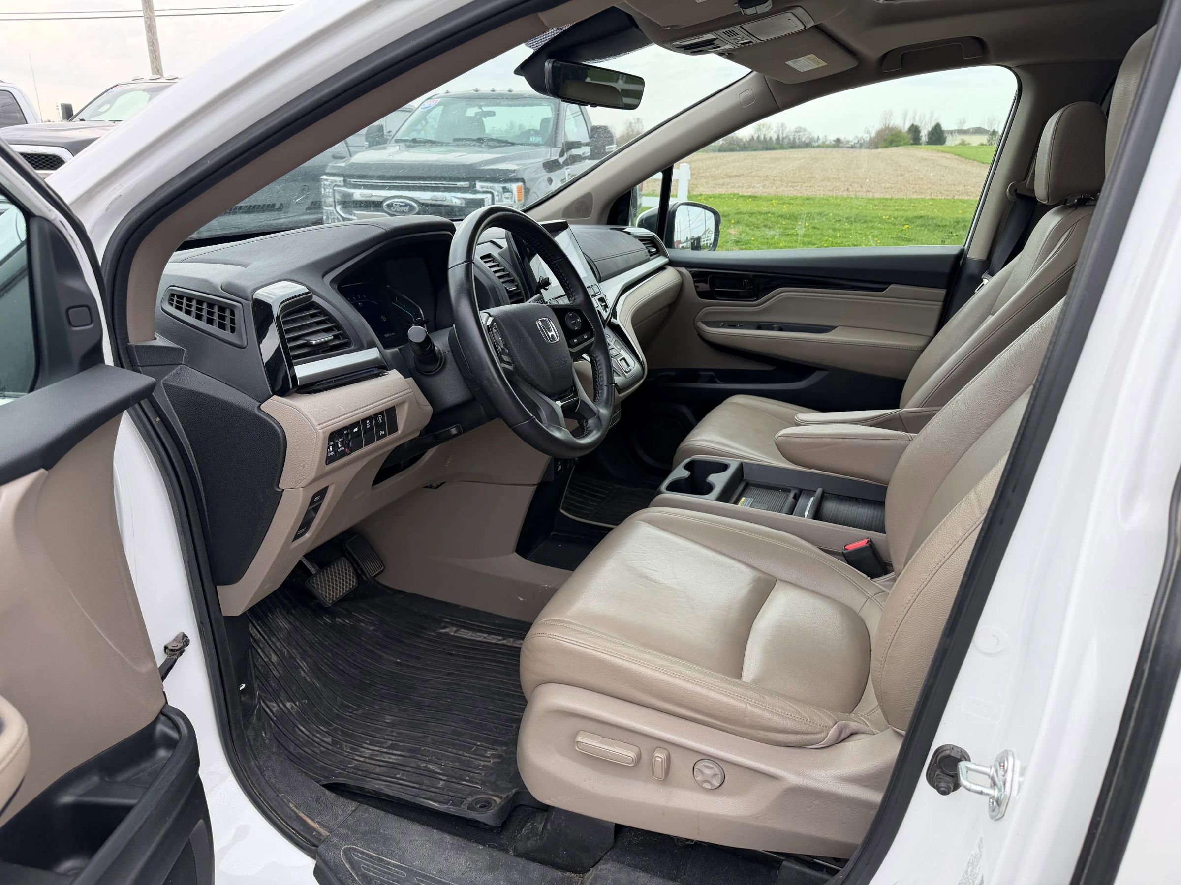 Used 2023 Honda Odyssey Touring image 8