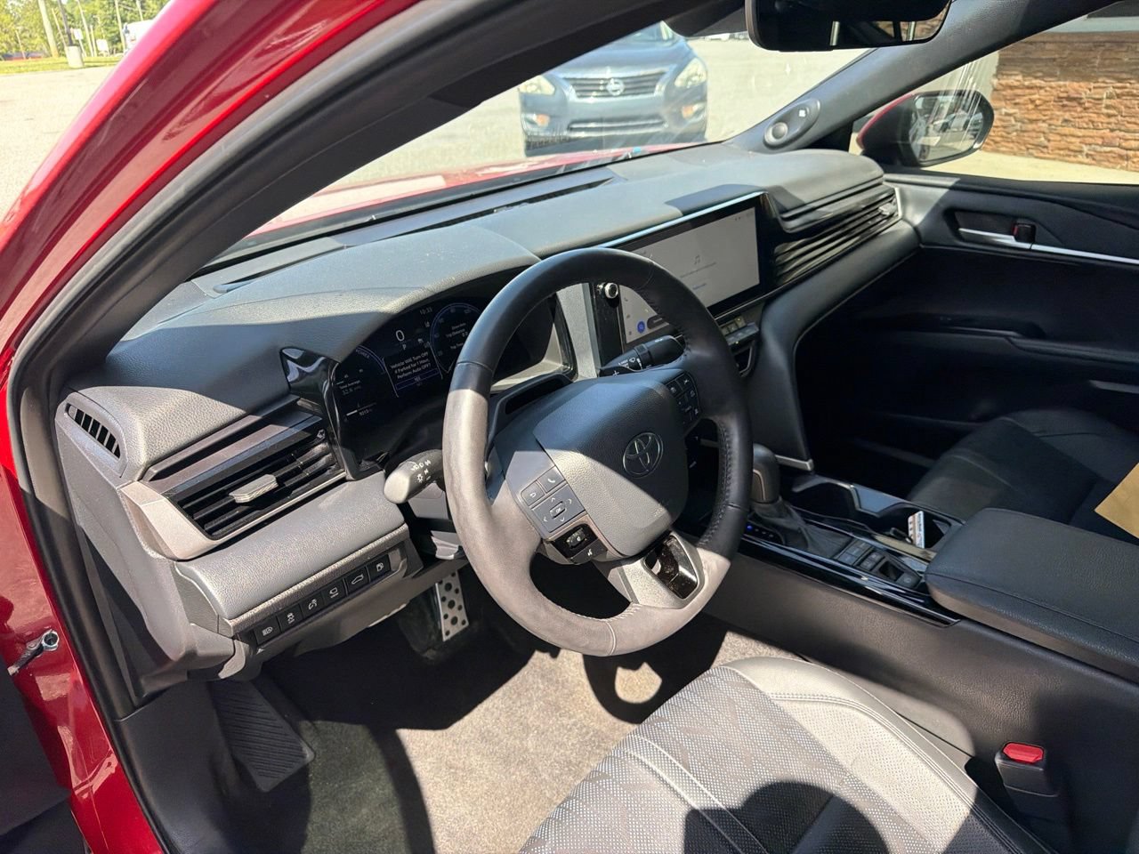 Used 2025 Toyota Camry XSE w/ Premium Plus Package AWD/4WD image 4