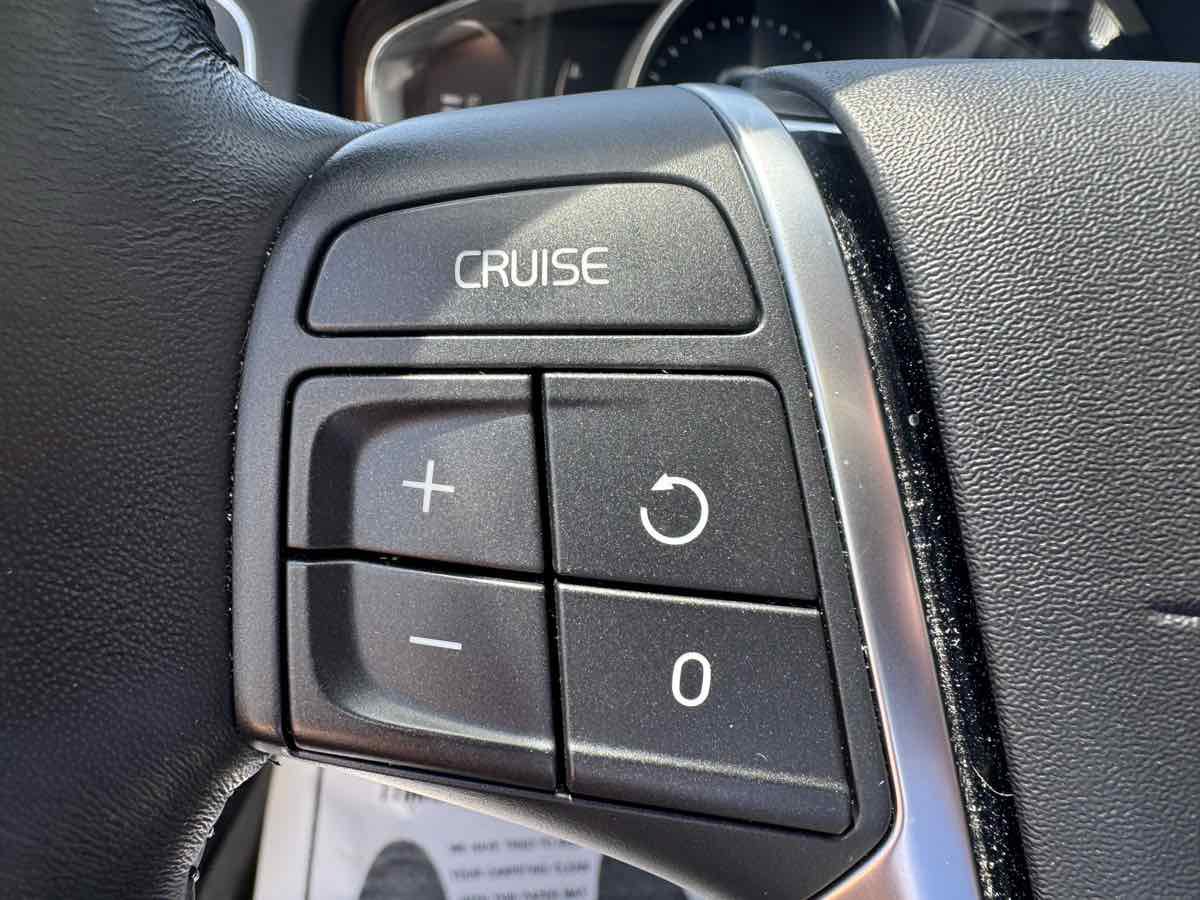 Used 2018 Volvo V60 T5 Cross Country AWD/4WD image 19