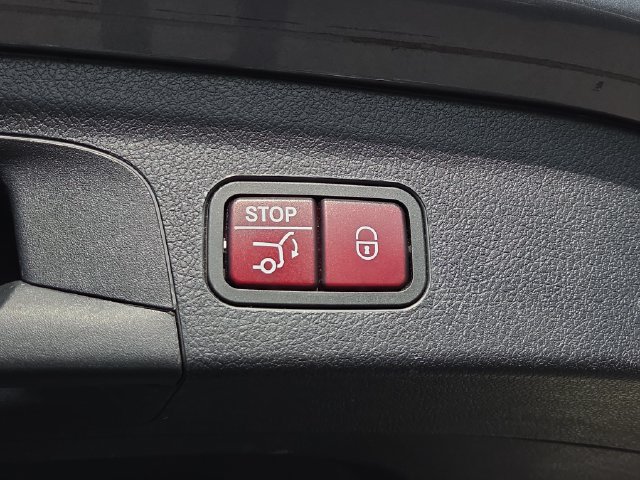 Used 2021 Mercedes-Benz GLE 350 4MATIC image 33