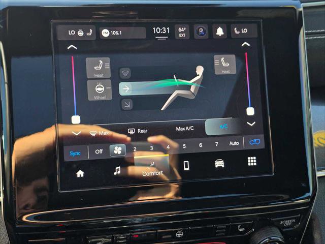 Used 2023 Jeep Grand Cherokee Altitude image 30