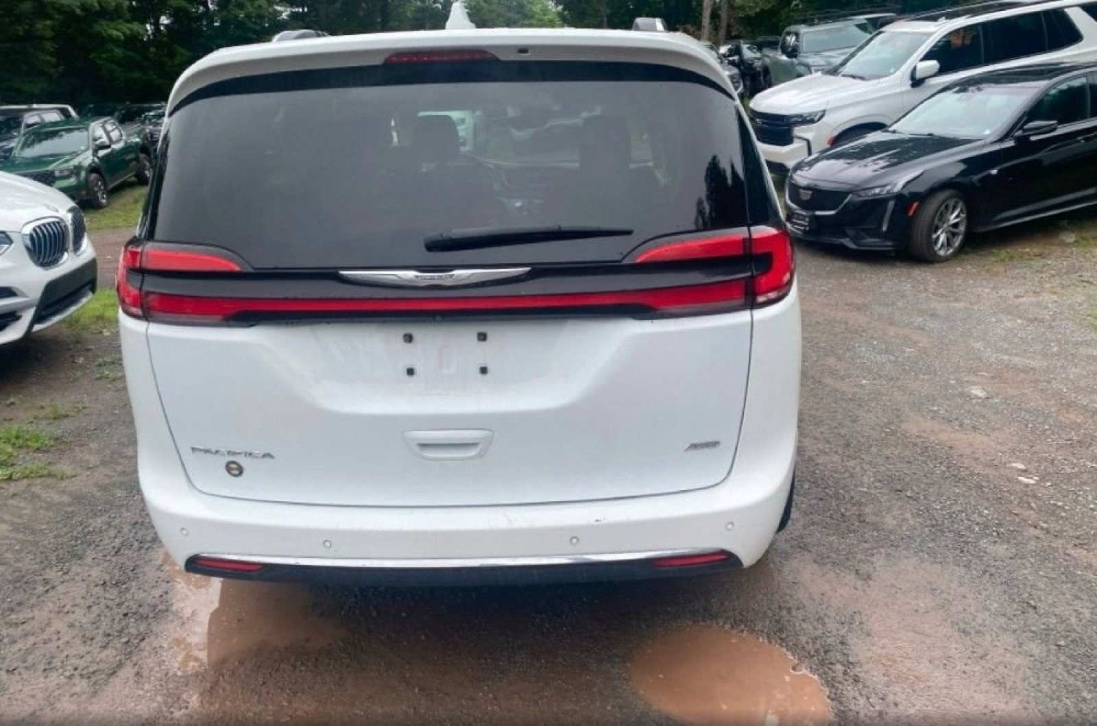 Used 2021 Chrysler Pacifica Touring-L w/ Premium & Safety Sphere Group AWD/4WD image 8