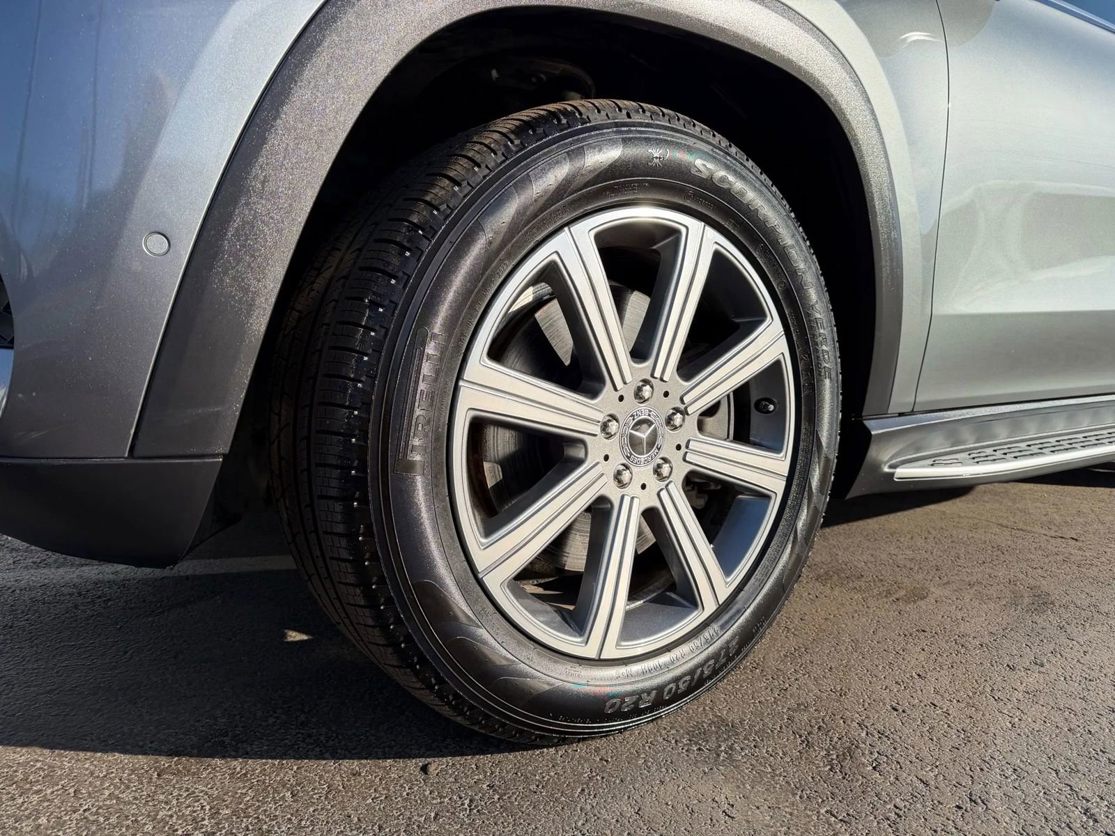 Used 2020 Mercedes-Benz GLS 450 4MATIC image 20