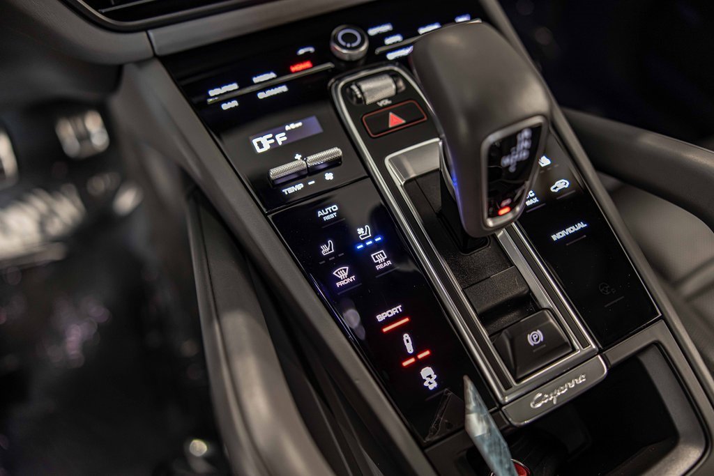 Used 2021 Porsche Cayenne GTS image 31