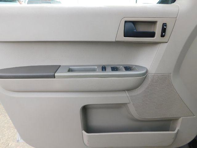Used 2008 Ford Escape XLT image 11