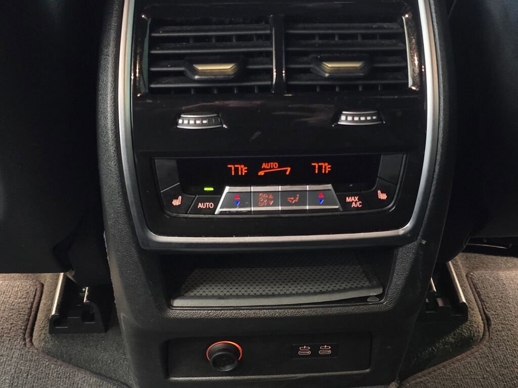 Used 2025 BMW X5 xDrive50e image 18