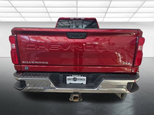 Used 2022 Chevrolet Silverado 3500 LTZ w/ LTZ Plus Package image 4