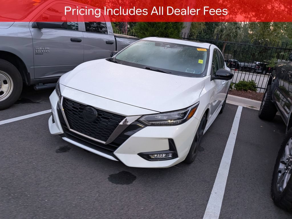 Used 2022 Nissan Sentra SR w/ SR Premium Package FWD image 3