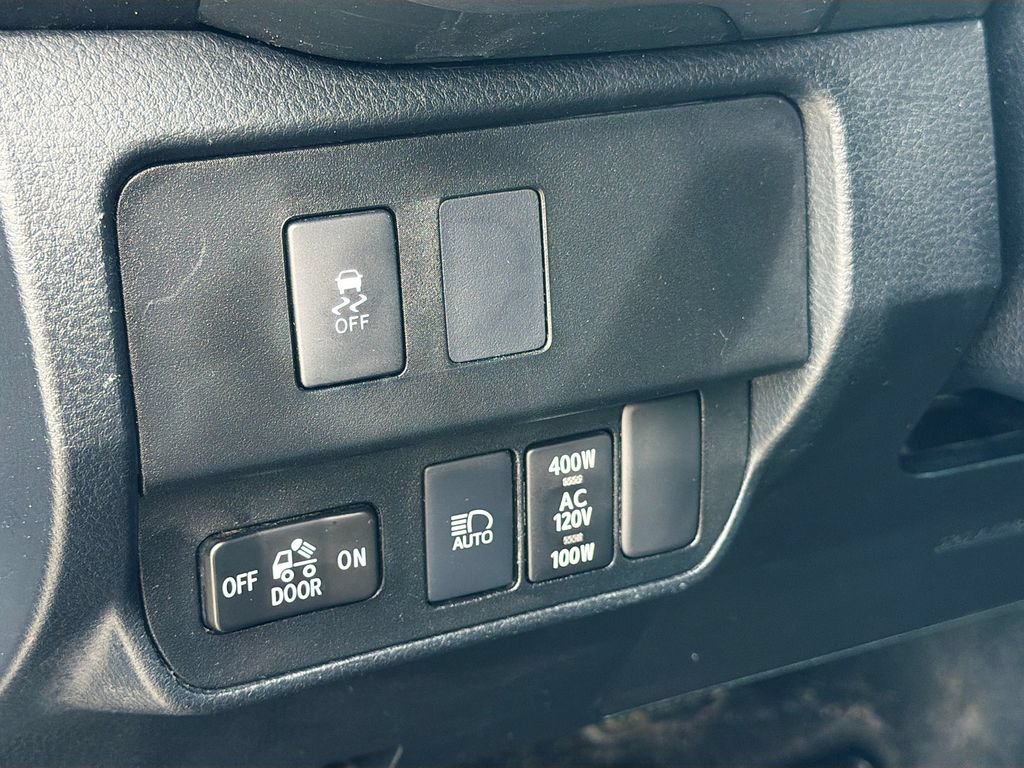 Used 2021 Toyota Tacoma TRD Sport AWD/4WD image 10