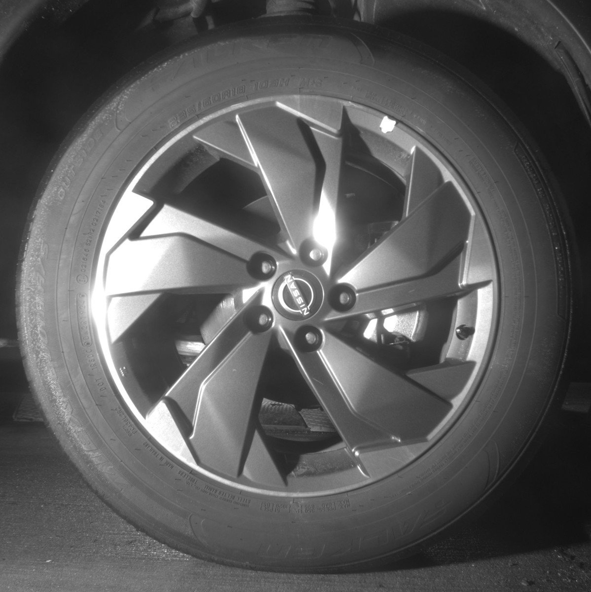 Used 2025 Nissan Rogue SV FWD image 13