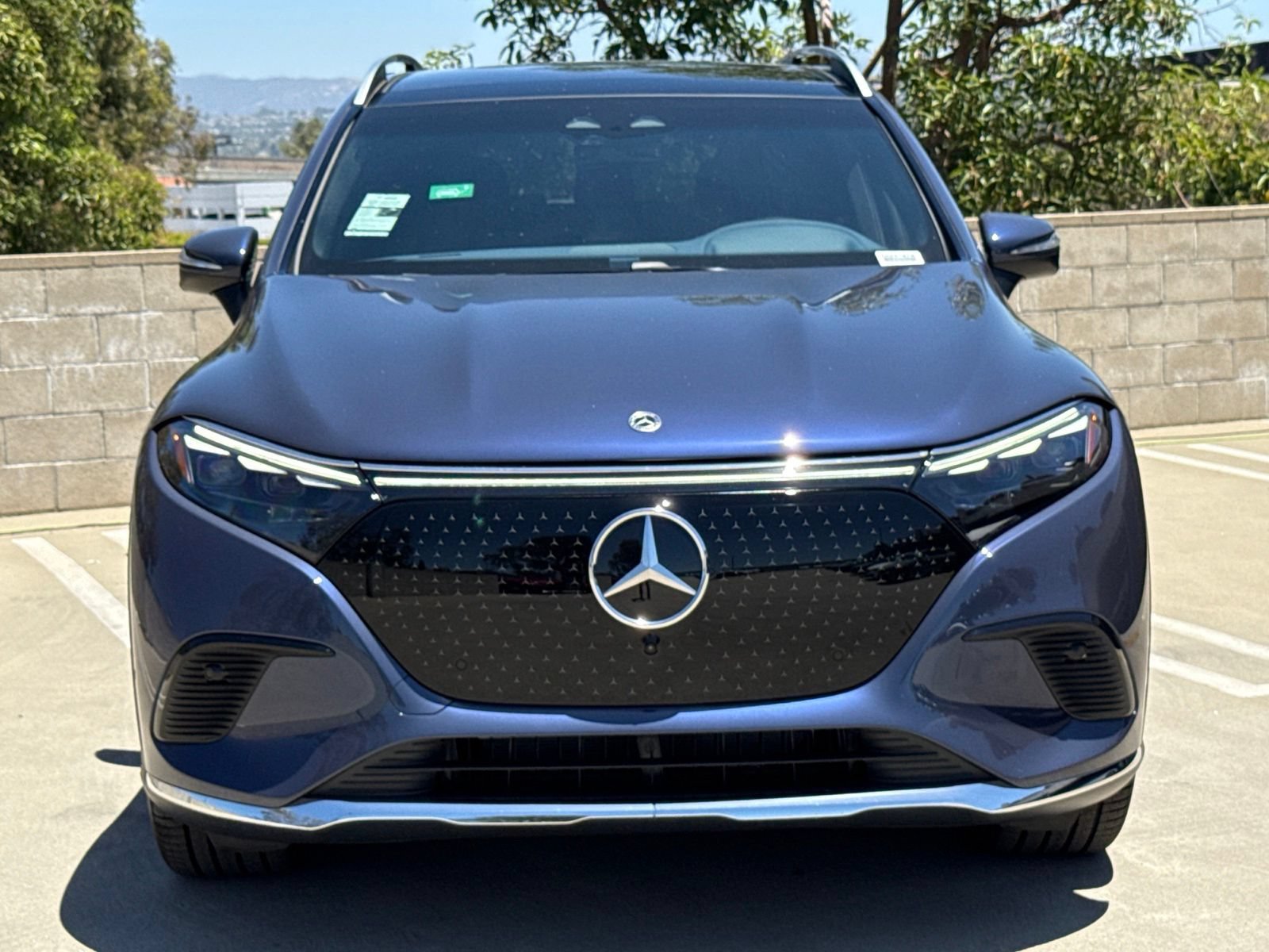 New 2026 Mercedes-Benz EQS 400 4MATIC SUV image 4
