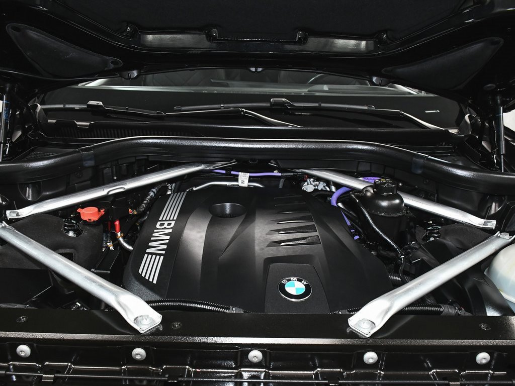 Used 2024 BMW X7 xDrive40i w/ Executive Package image 99