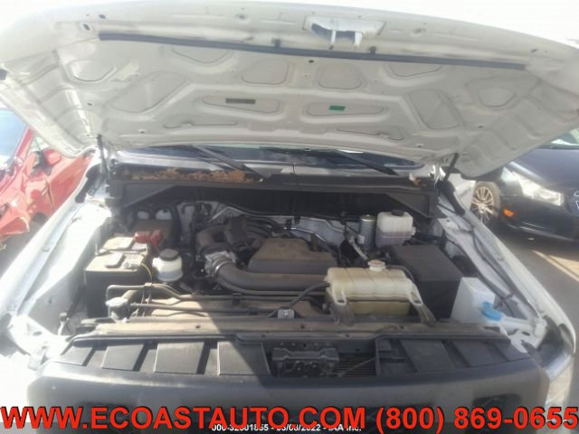 Used 2020 Nissan NV 2500 SV image 6