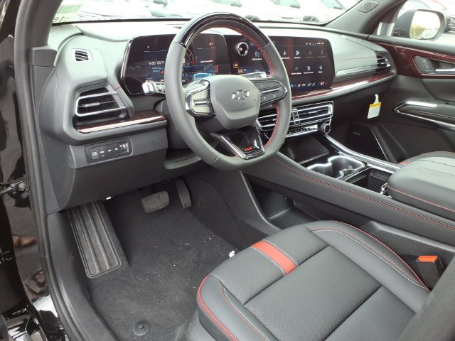 New 2027 Chevrolet Traverse RS w/ LPO, Floor Liner Package AWD/4WD image 5
