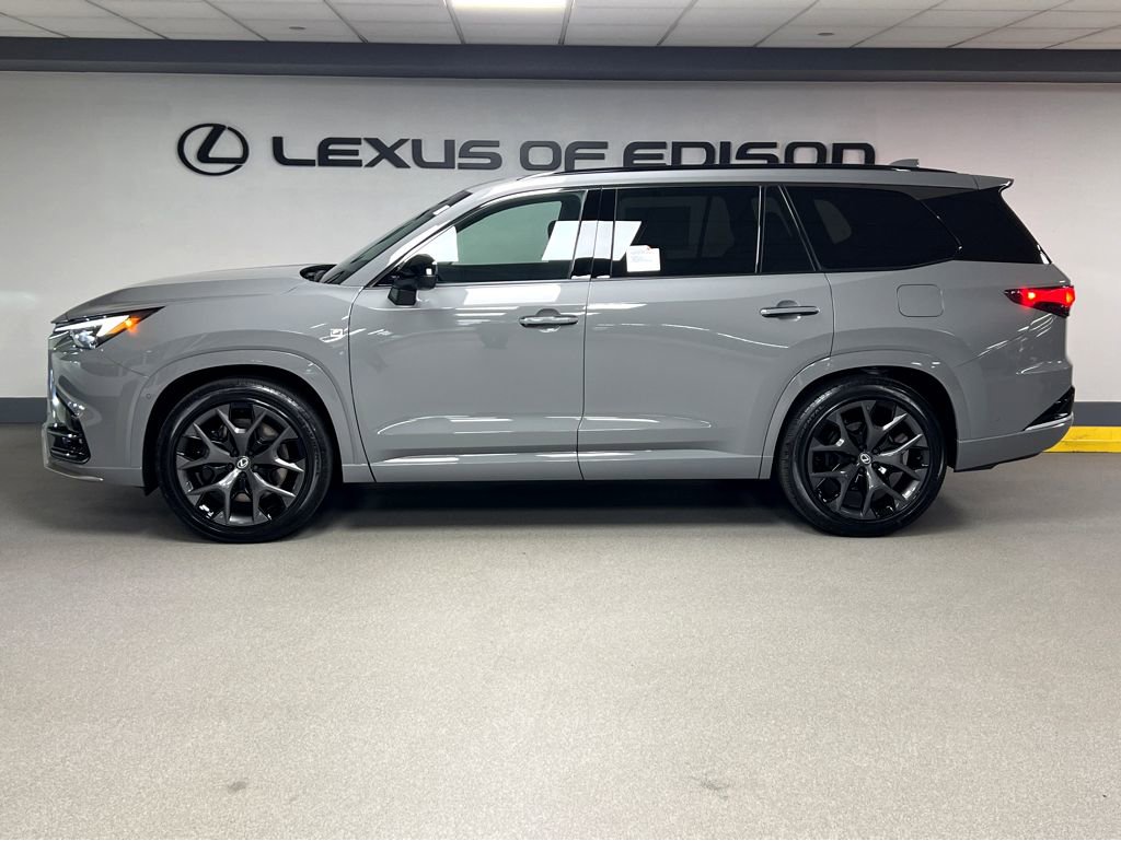 New 2026 Lexus TX 500h AWD image 4