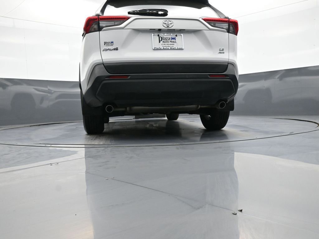 Certified 2024 Toyota RAV4 LE AWD/4WD image 30