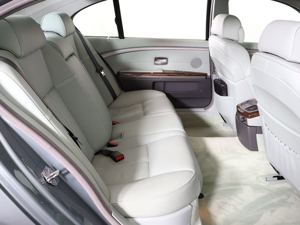 Used 2004 BMW 745Li RWD image 34