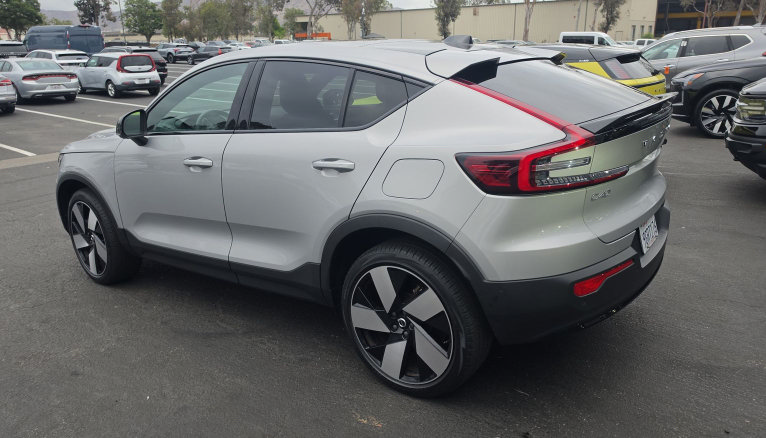 Used 2023 Volvo C40 P8 Recharge Ultimate w/ Protection Package Premier AWD/4WD image 3