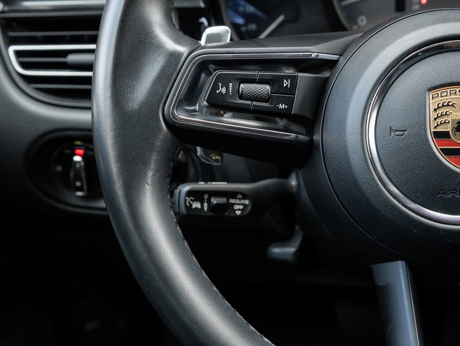 Certified 2023 Porsche Macan S AWD/4WD image 15