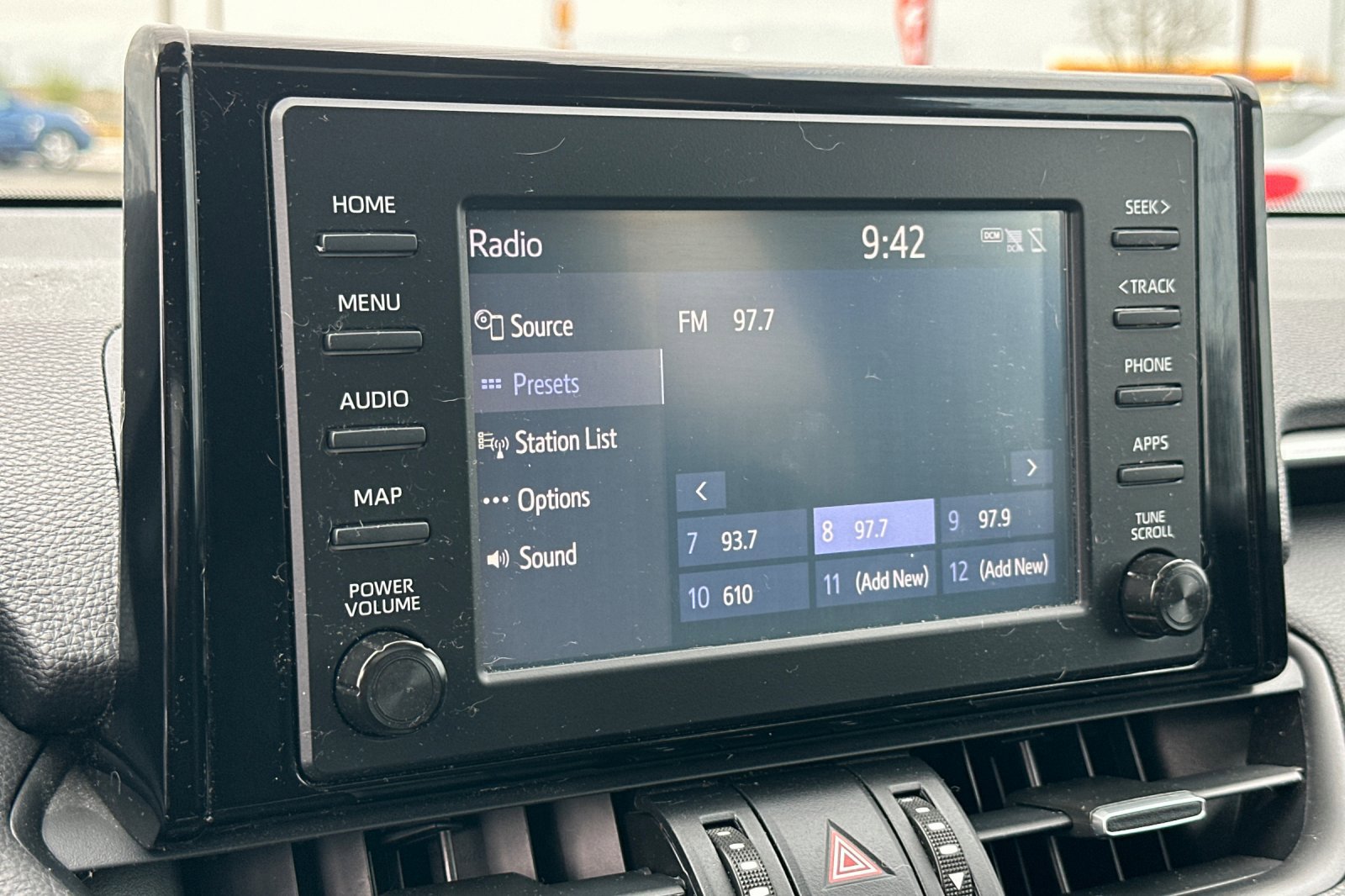 Used 2019 Toyota RAV4 XLE Premium AWD/4WD image 19